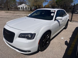 Image for 2023 Chrysler 300 S ID: 7265378