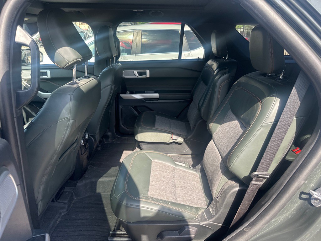 2022 Ford Explorer Image 8