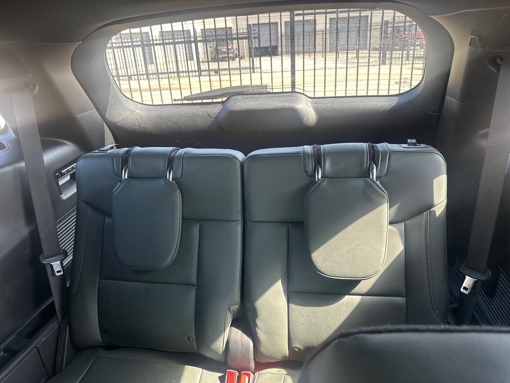 2022 Ford Explorer Image 9