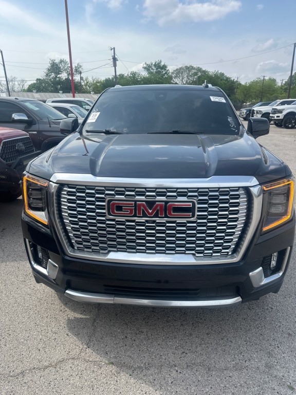 2021 GMC Yukon Image 2