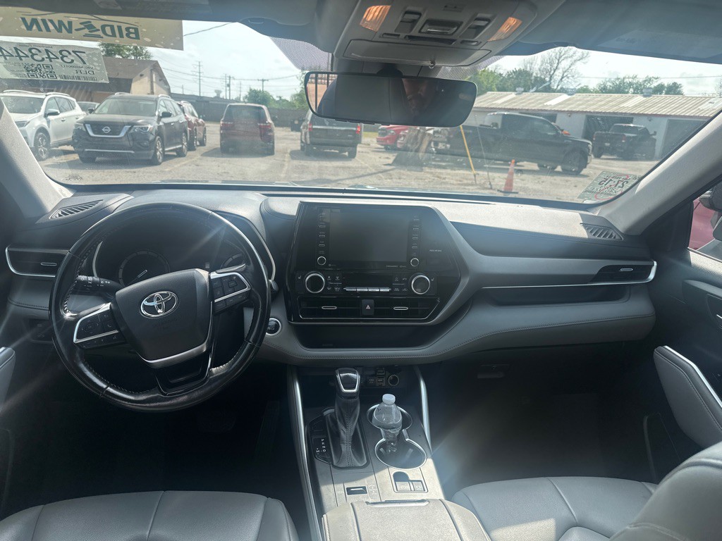 2021 Toyota Highlander Image 4