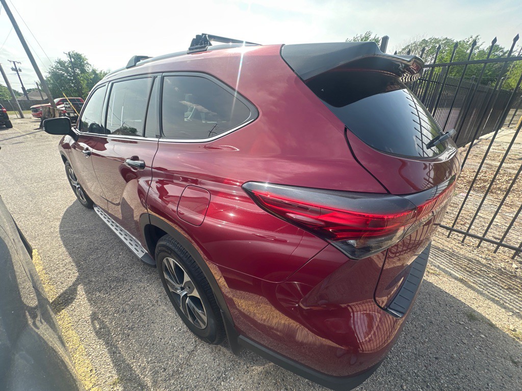 2022 Toyota Highlander Image 3