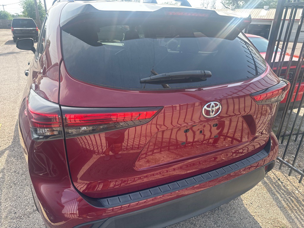 2022 Toyota Highlander Image 4