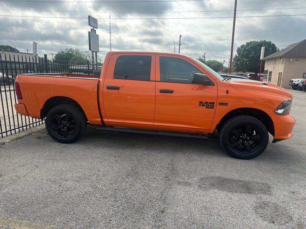 2019 RAM 1500 Image 3