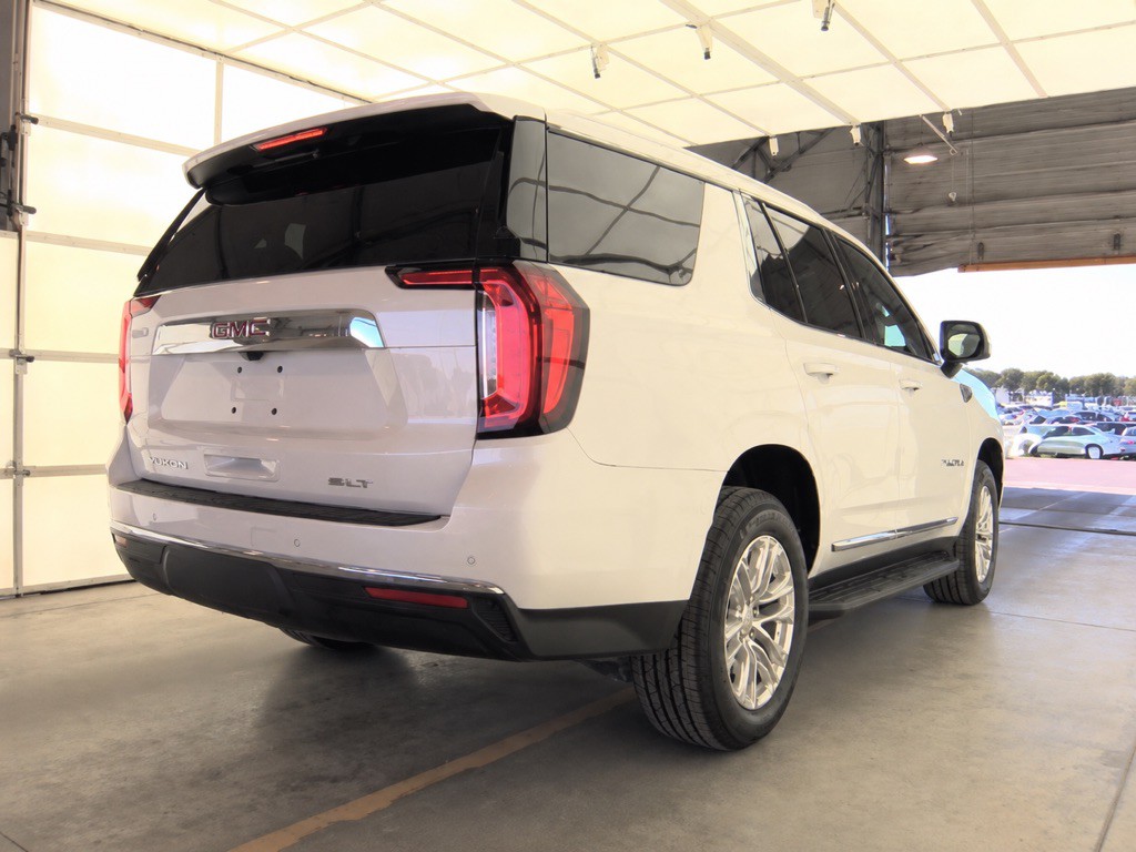 2022 GMC Yukon Image 3