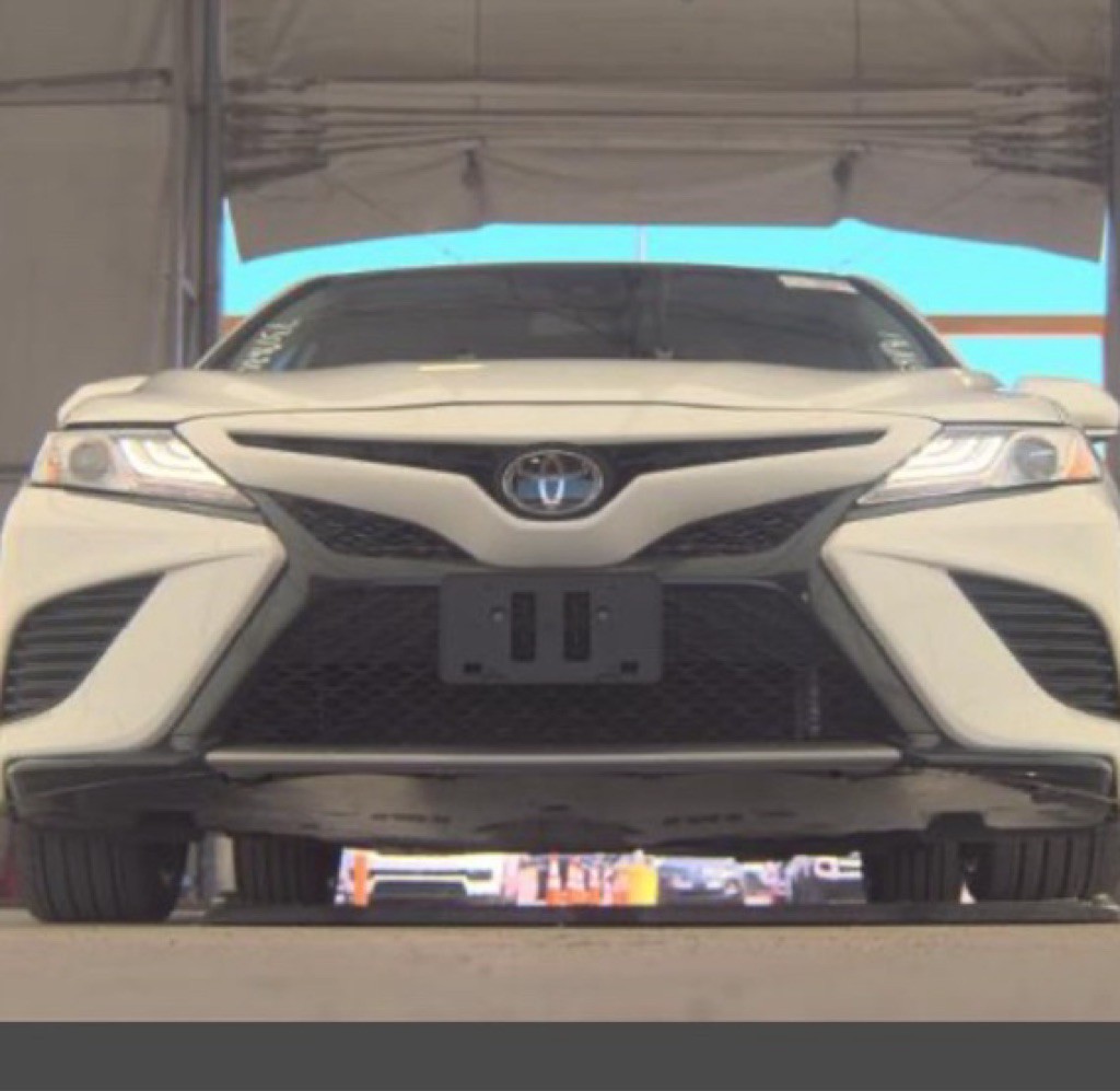 2020 Toyota Camry Image 2