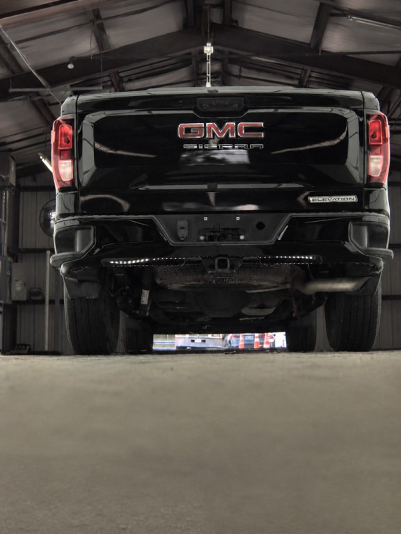 2024 GMC Sierra Image 3