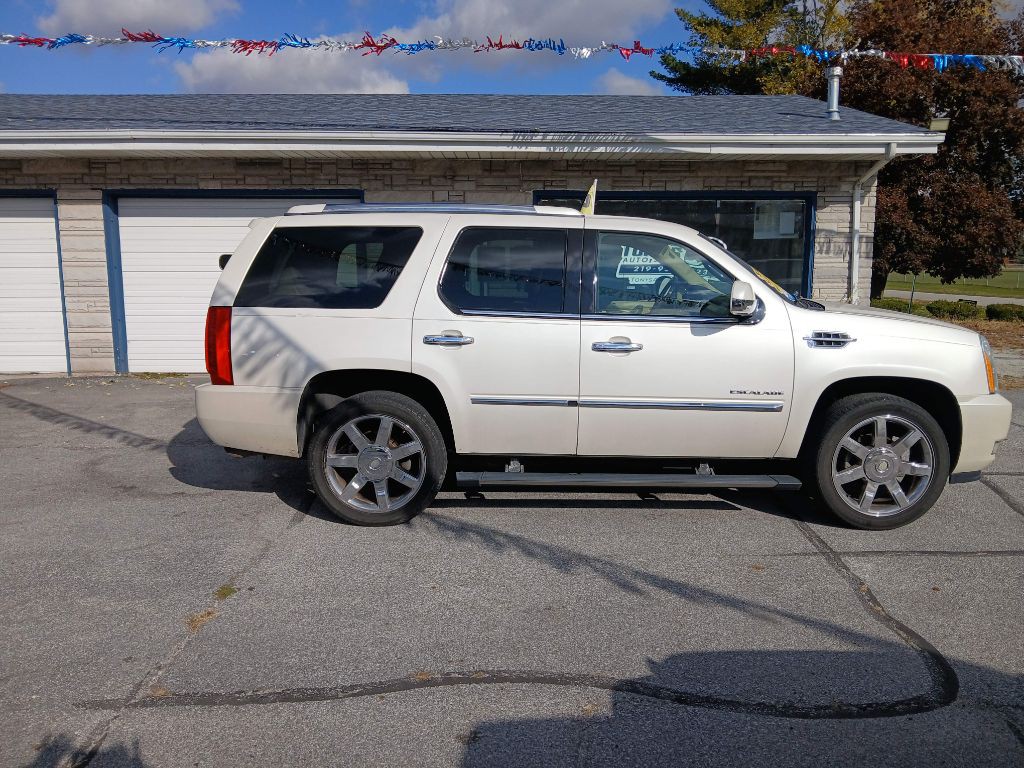 2011 Cadillac Escalade Image 27