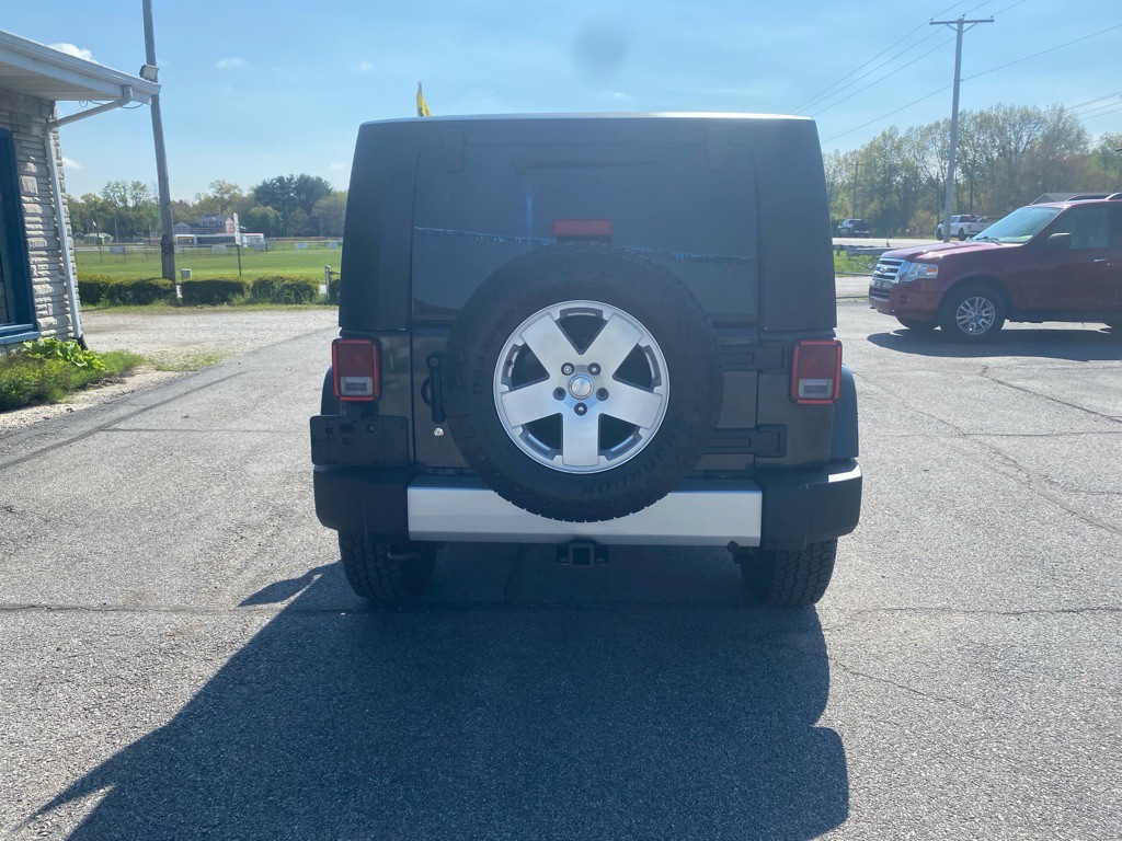 2010 Jeep Wrangler Image 6