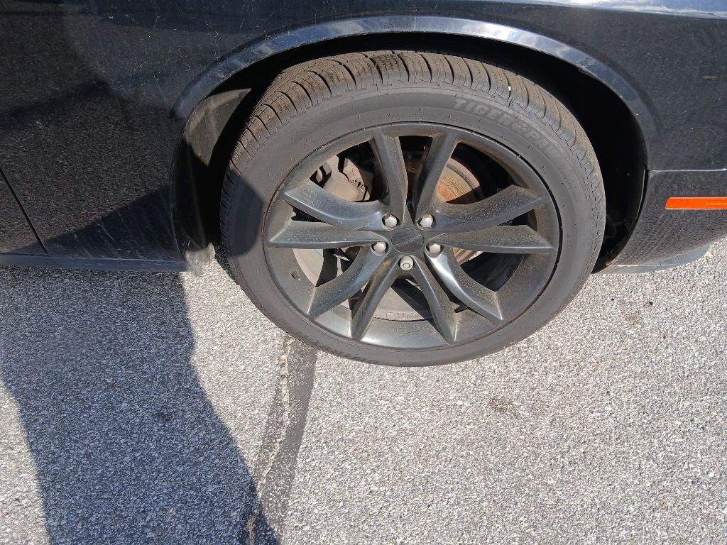 2016 Dodge Challenger Image 15