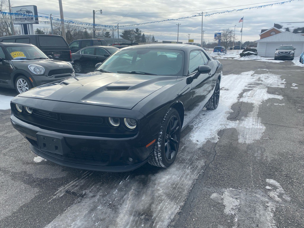 2016 Dodge Challenger Image 3