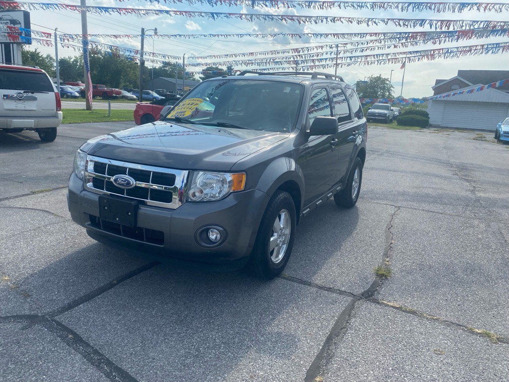 2011 Ford Escape Image 2