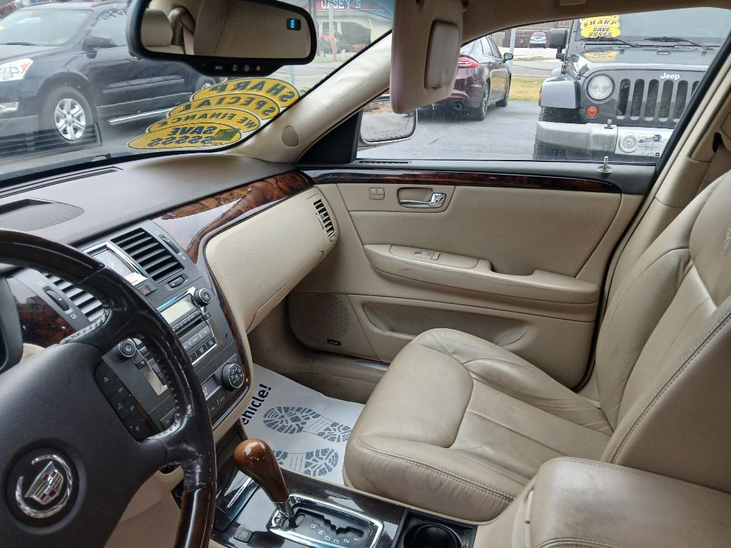 2007 Cadillac DTS Image 9