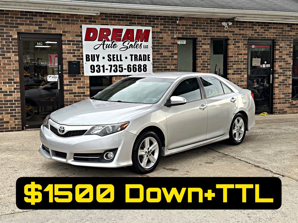 2014 Toyota Camry Image 1