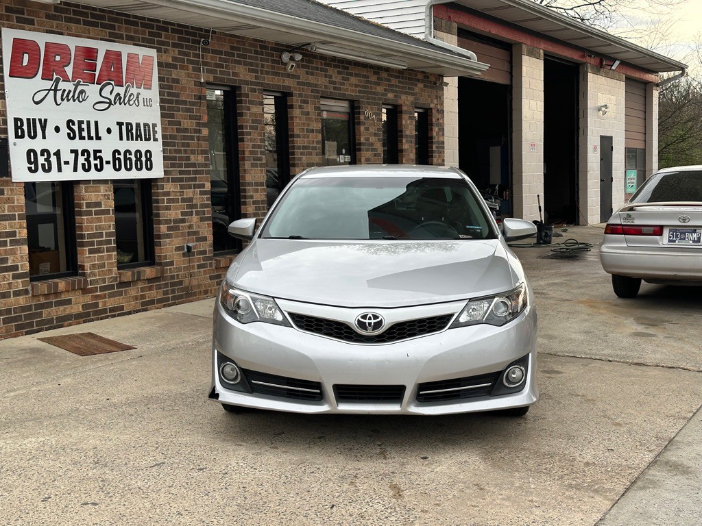 2014 Toyota Camry Image 3