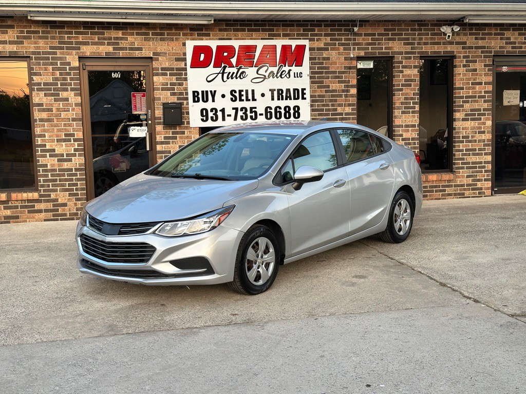 2017 Chevrolet Cruze Image 2