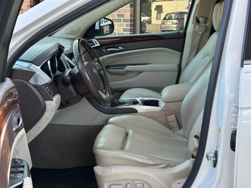 2012 Cadillac SRX Image 7