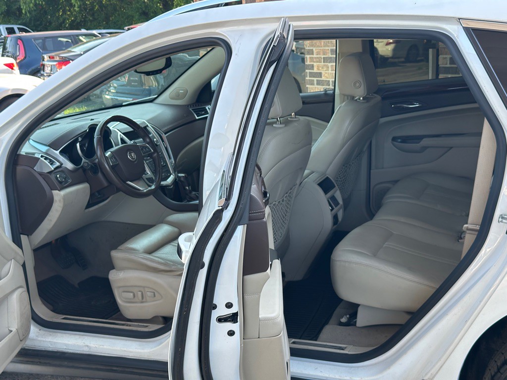 2012 Cadillac SRX Image 8