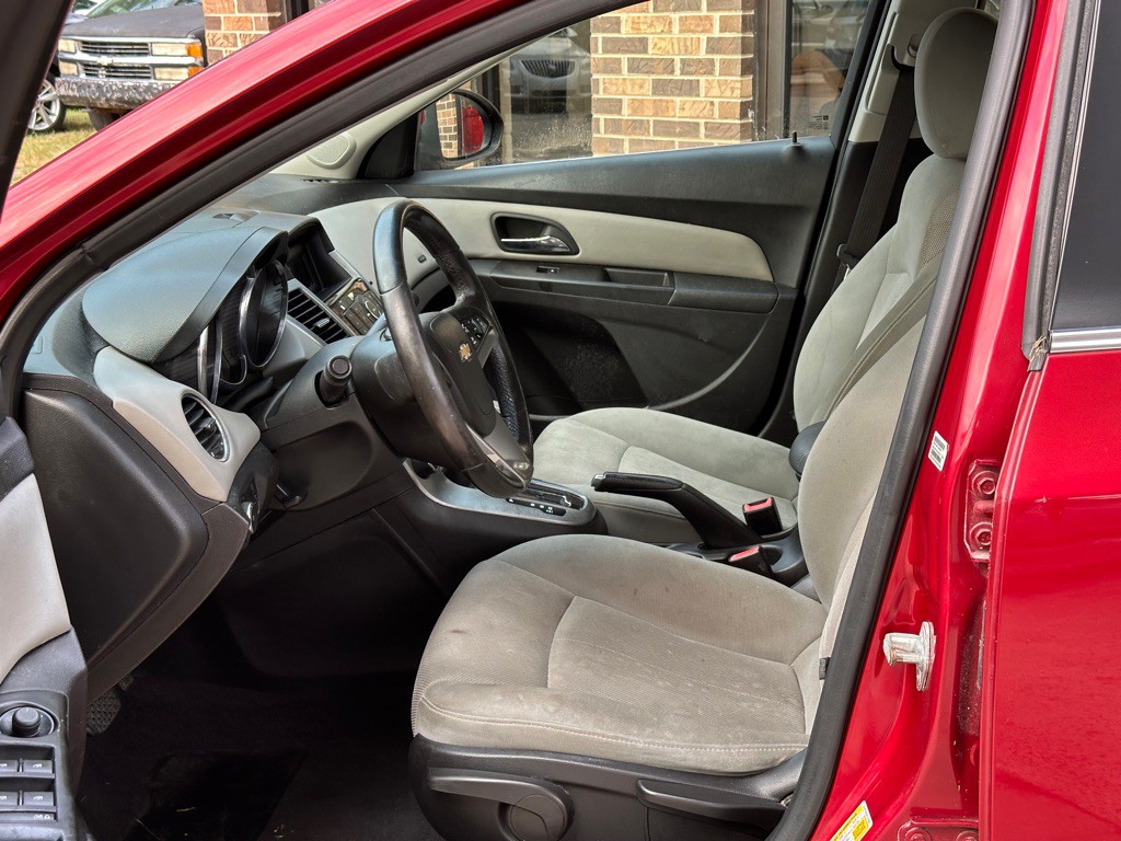 2011 Chevrolet Cruze Image 6