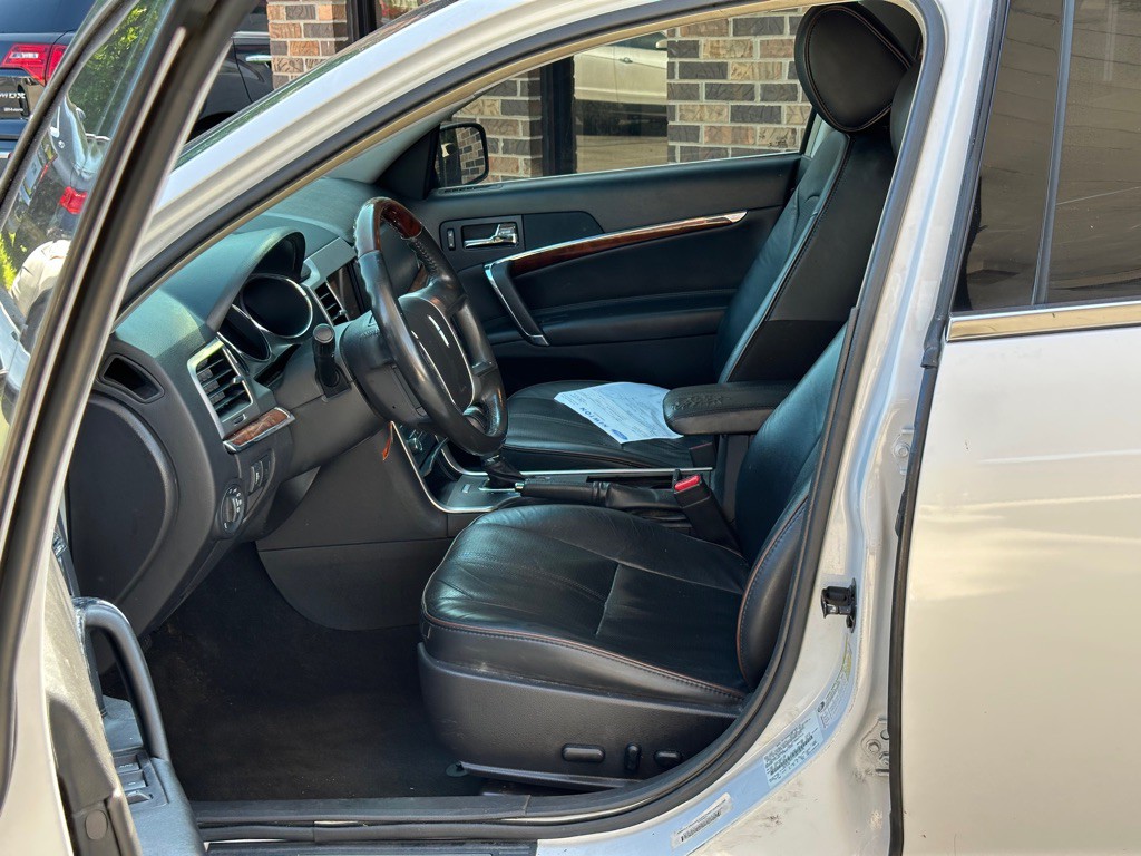 2012 Lincoln MKZ Image 6