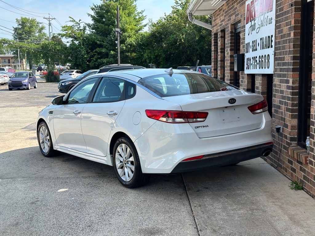 2017 Kia Optima Image 5