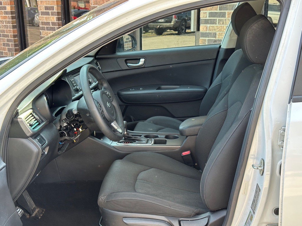 2017 Kia Optima Image 6