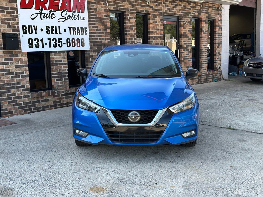 2020 Nissan Versa Image 3