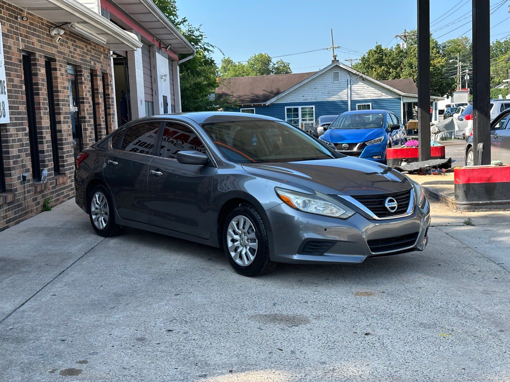 2016 Nissan Altima Image 4