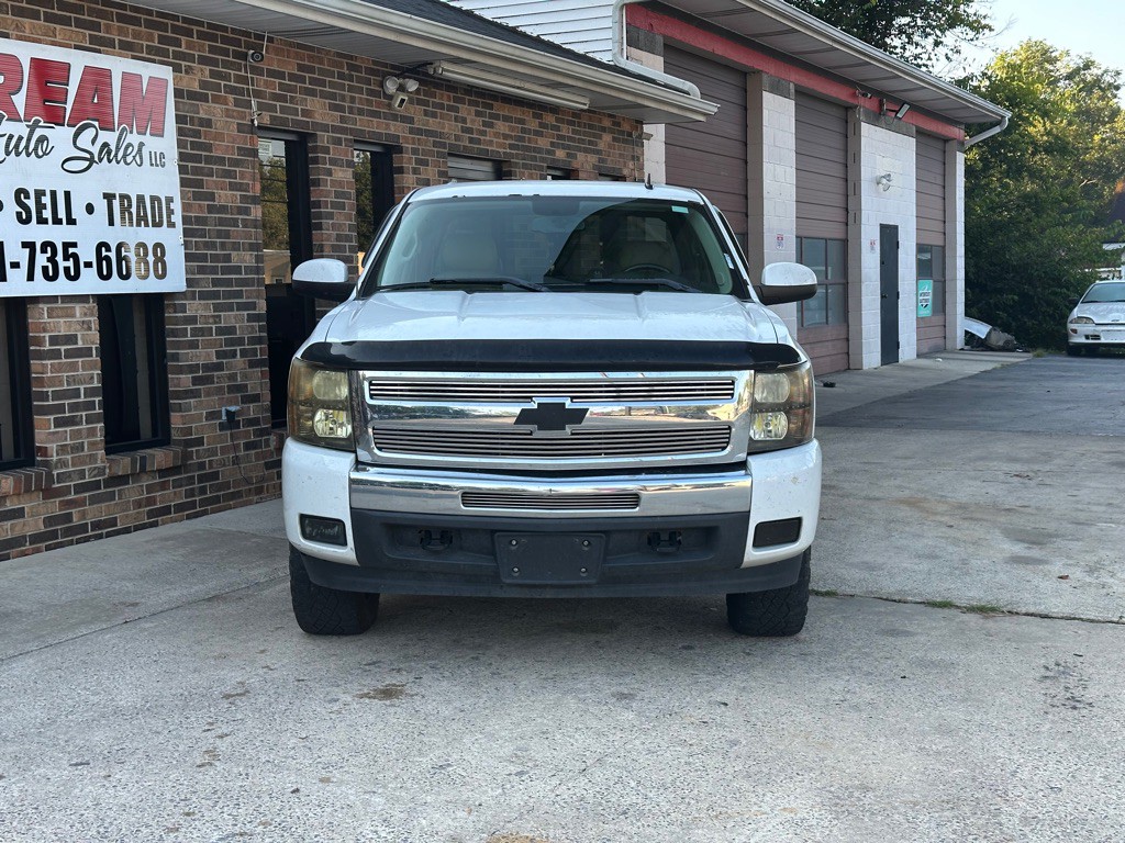 2011 Chevrolet Silverado 1500 Image 3