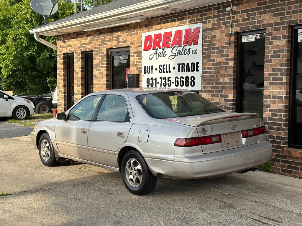 1998 Toyota Camry Image 2
