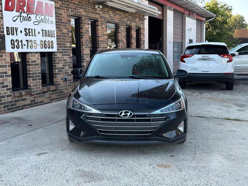 2019 Hyundai Elantra Image 3
