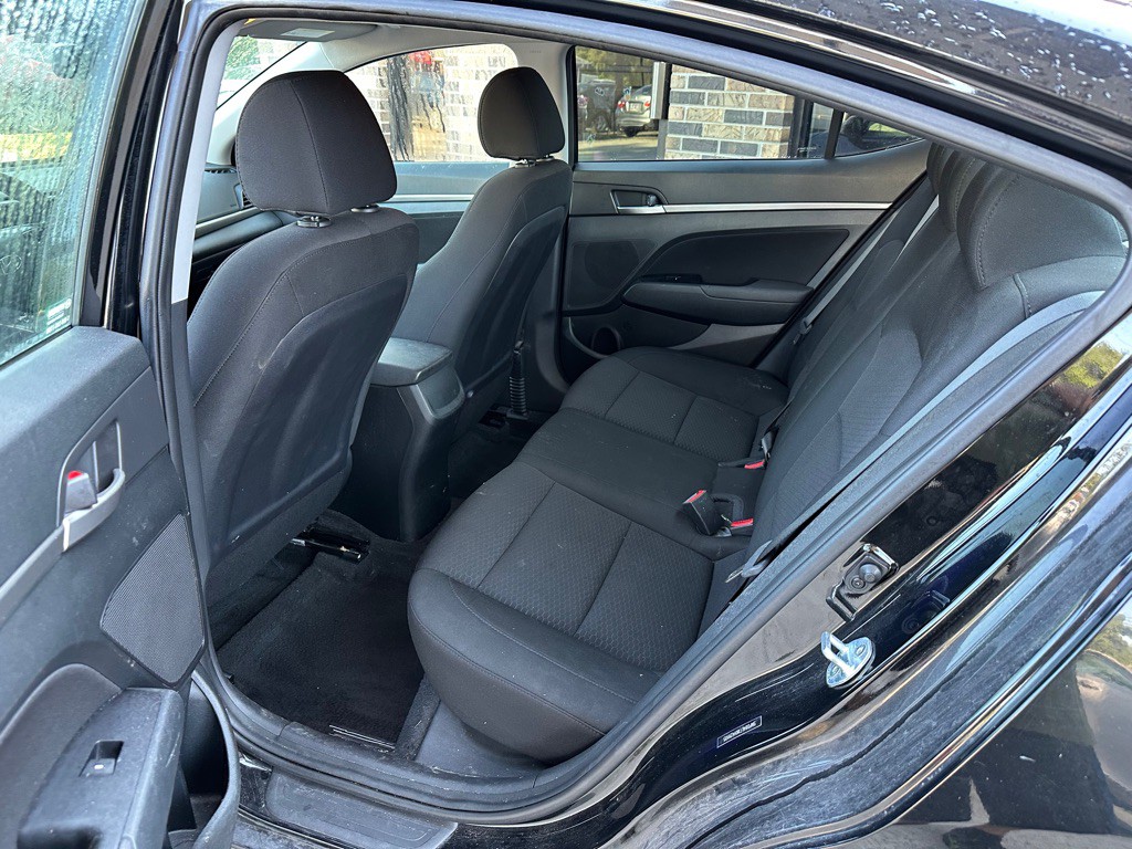 2019 Hyundai Elantra Image 7