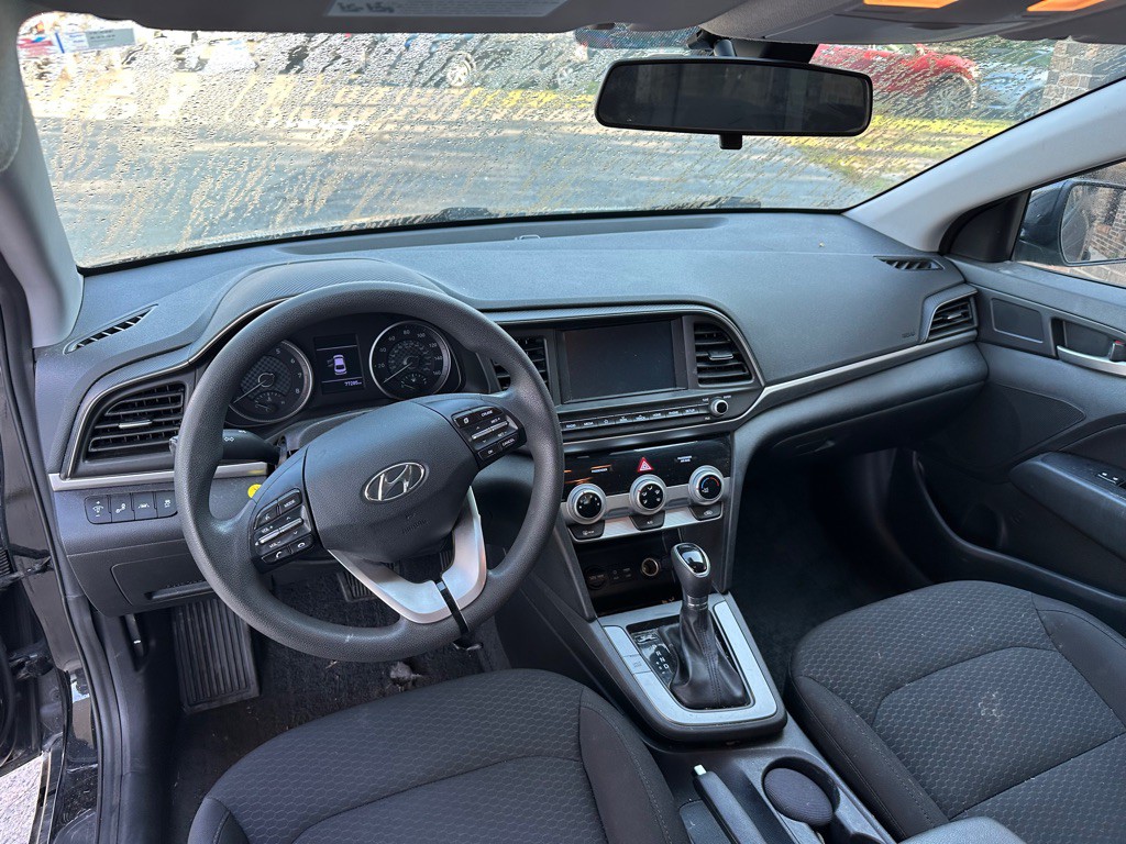 2019 Hyundai Elantra Image 8