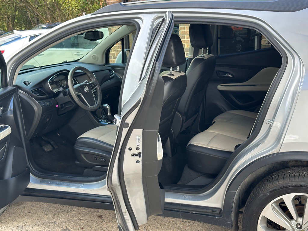 2017 Buick Enclave Image 8