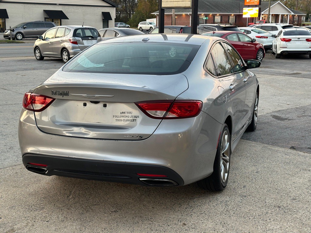 2015 Chrysler 200 Image 6