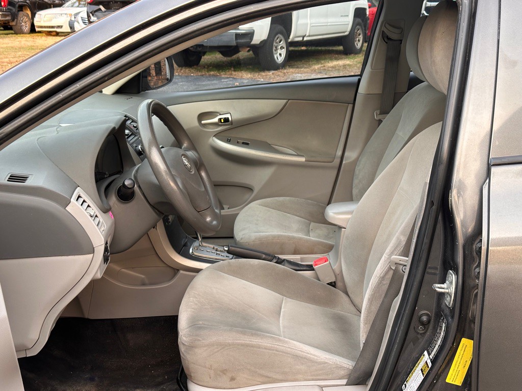 2010 Toyota Corolla Image 7