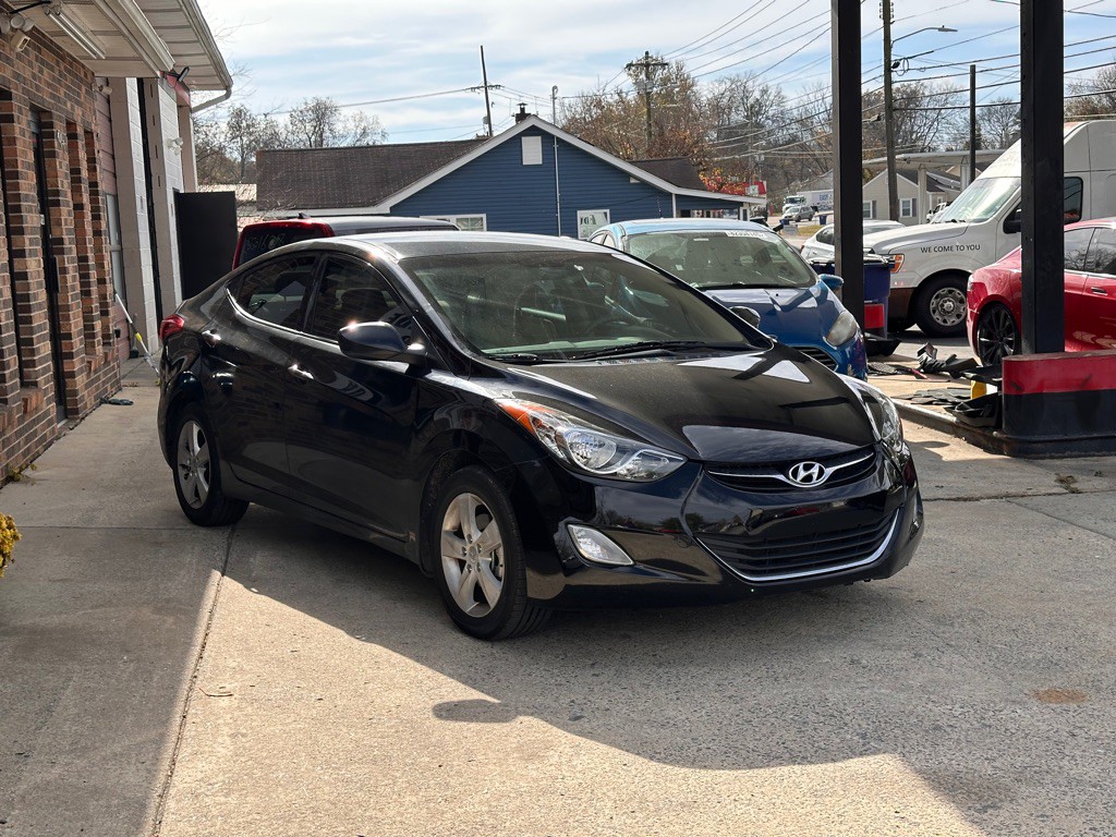 2013 Hyundai Elantra Image 4