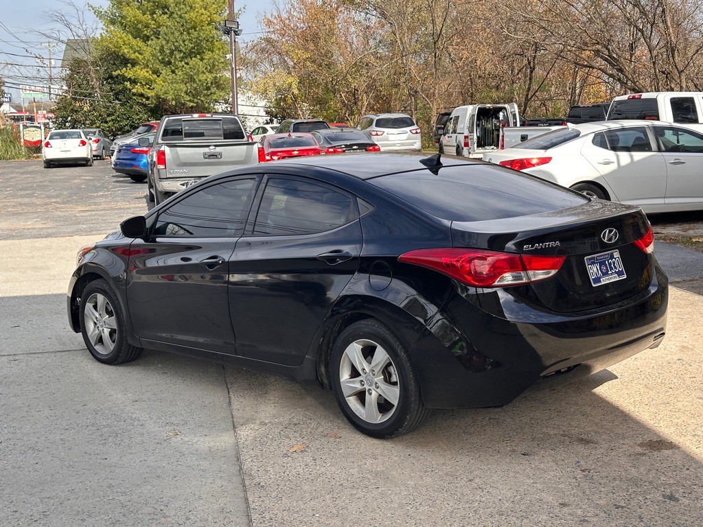 2013 Hyundai Elantra Image 5