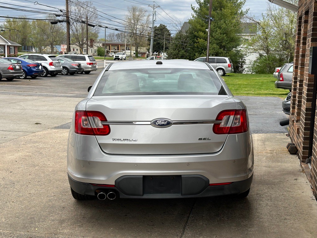2011 Ford Taurus Image 6