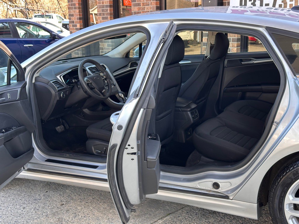 2014 Ford Fusion Image 8