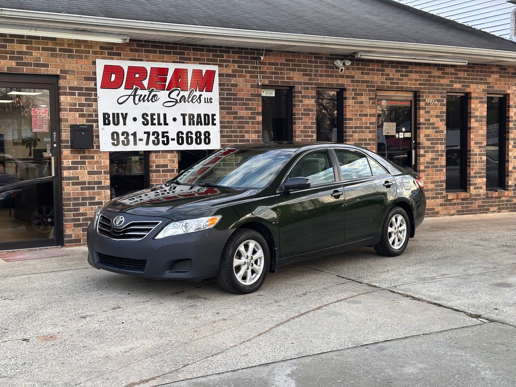 2010 Toyota Camry Image 2