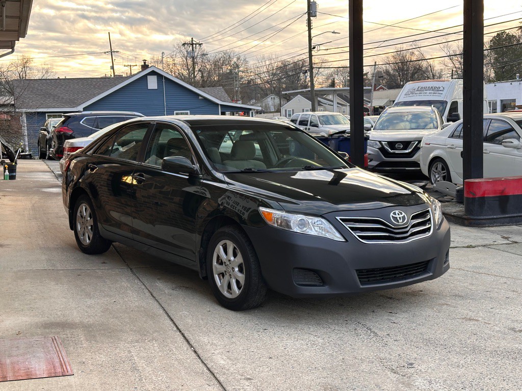 2010 Toyota Camry Image 4