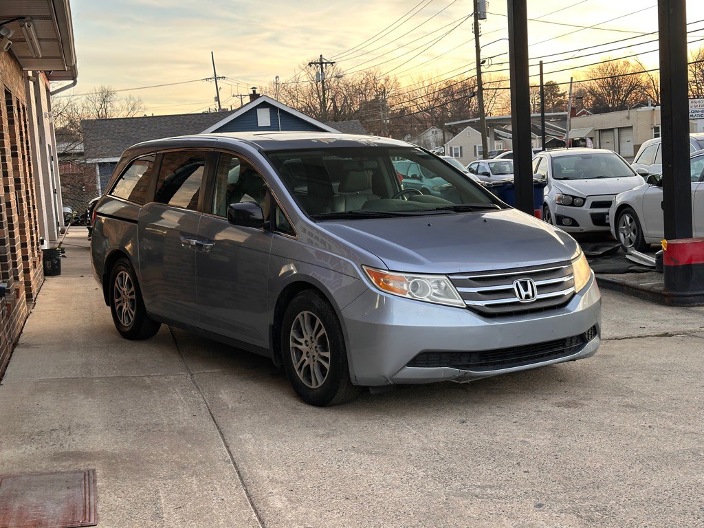 2012 Honda Odyssey Image 4