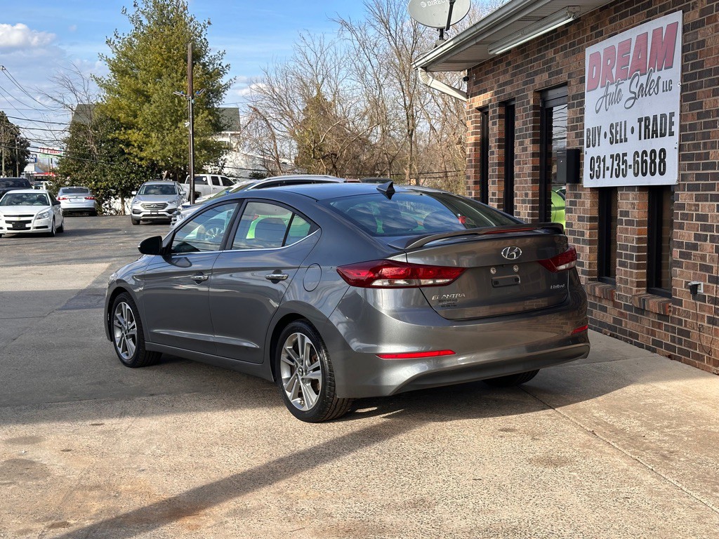 2017 Hyundai Elantra Image 5