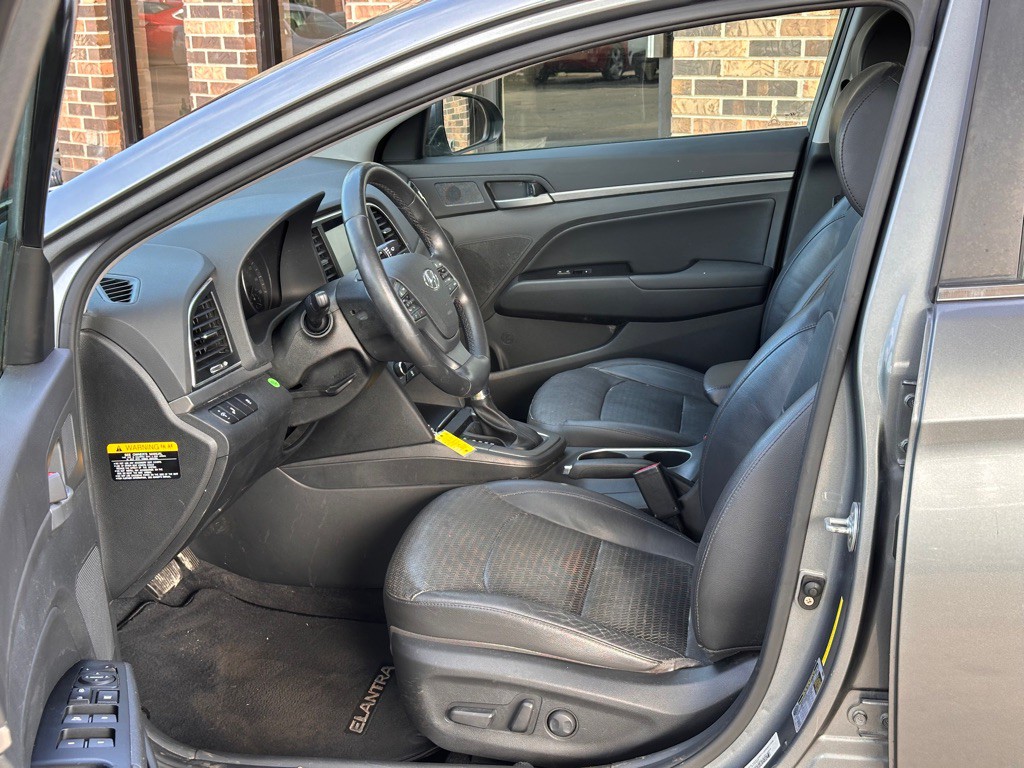 2017 Hyundai Elantra Image 7