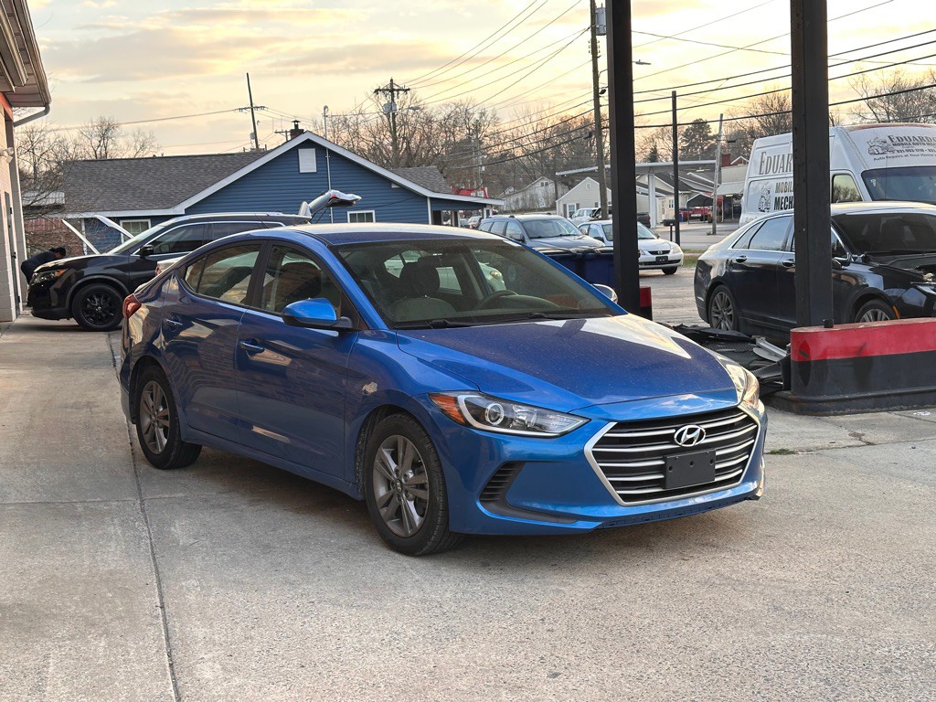 2017 Hyundai Elantra Image 4