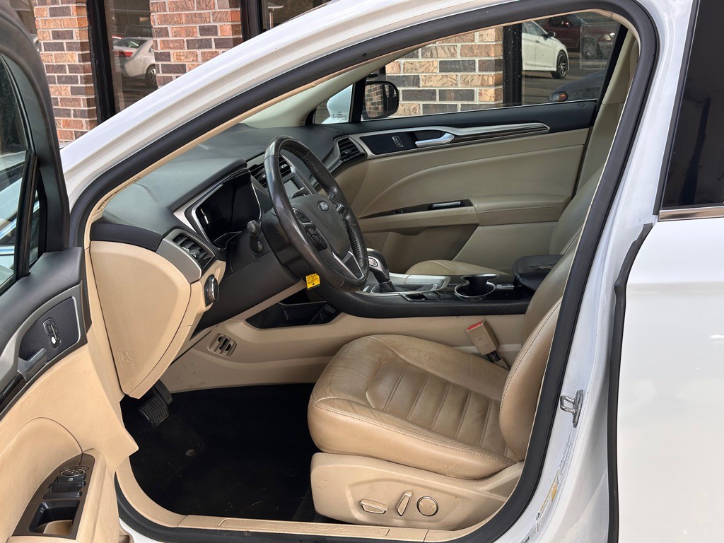 2016 Ford Fusion Image 6