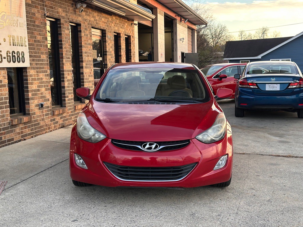 2013 Hyundai Elantra Image 3