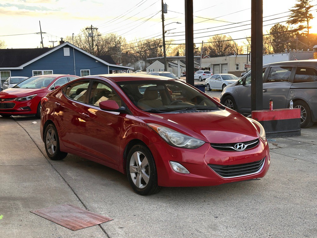 2013 Hyundai Elantra Image 4