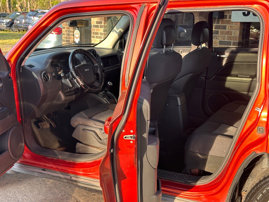 2010 Jeep Patriot Image 8